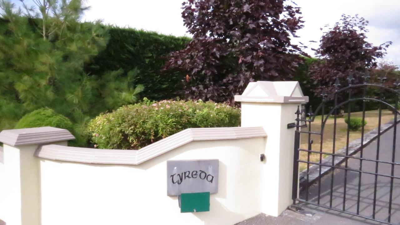 Tyreda Bed and Breakfast Ennis Exteriör bild
